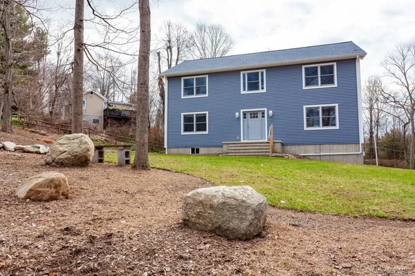 $899,900 | 7 Tulip Road, Mahopac, NY 10541