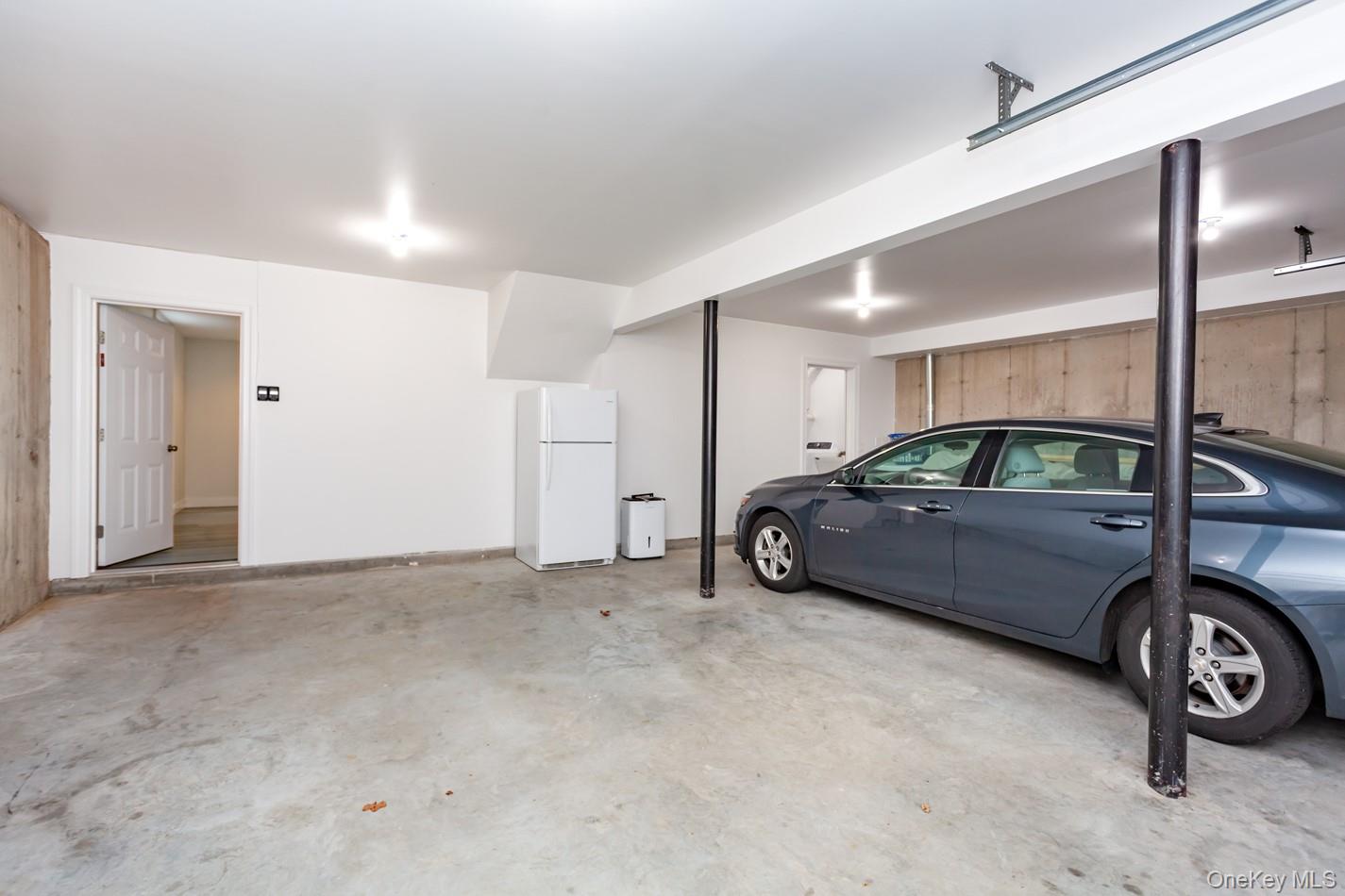 7 Tulip Road Mahopac, NY 10541 - Photo 23 of 29 2 car garage