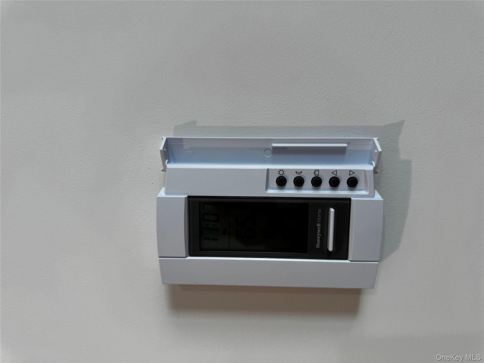 7 Tulip Road Mahopac, NY 10541 - Photo 25 of 32 Thermostate