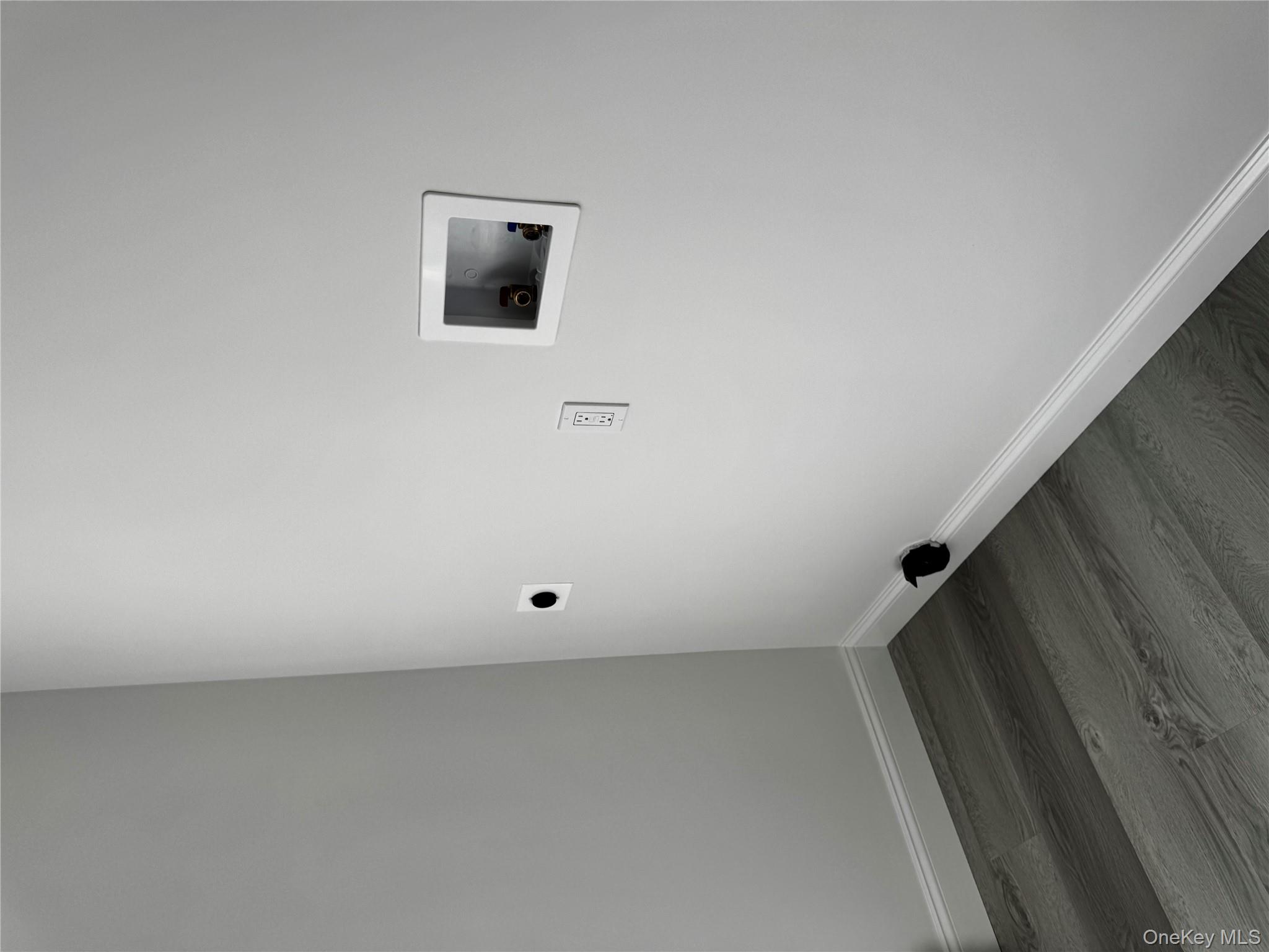 7 Tulip Road Mahopac, NY 10541 - Photo 26 of 32 Laundry Room