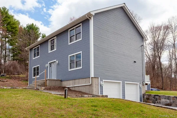 $899,900 | 7 Tulip Road, Mahopac, NY 10541