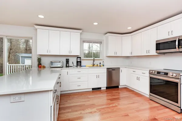 $899,900 | 7 Tulip Road, Mahopac, NY 10541