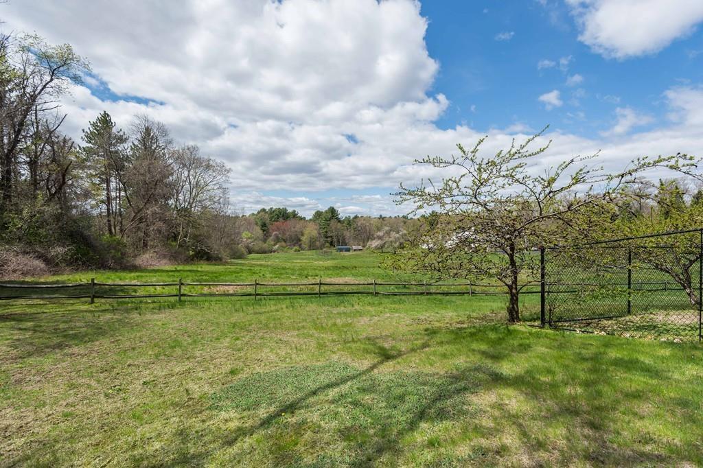 93 Spring Grove Road Andover, MA 01810 - Photo 38 of 40