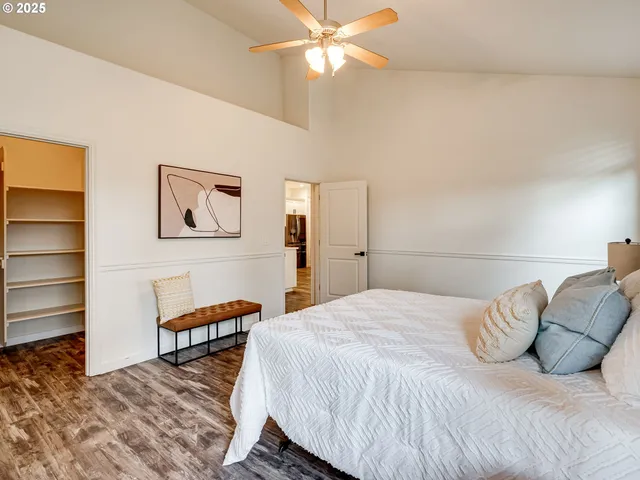 $675,000 | 20800 Yosemite Street Northeast, Aurora, OR 97002