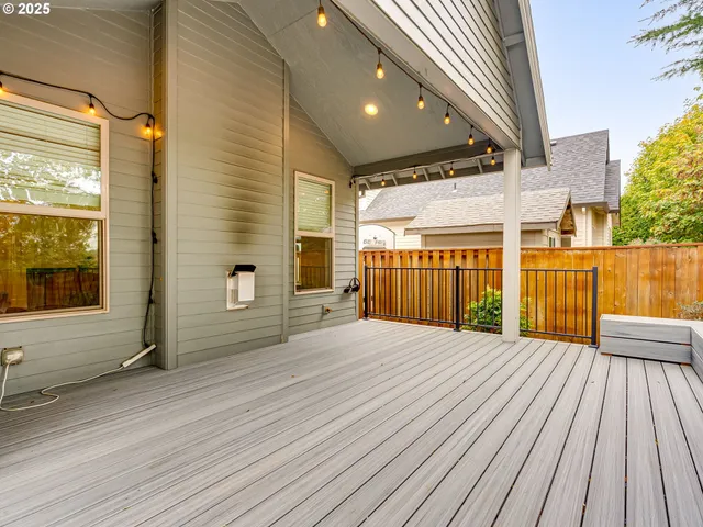 $675,000 | 20800 Yosemite Street Northeast, Aurora, OR 97002