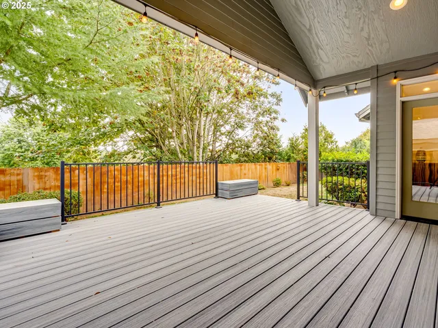 $675,000 | 20800 Yosemite Street Northeast, Aurora, OR 97002