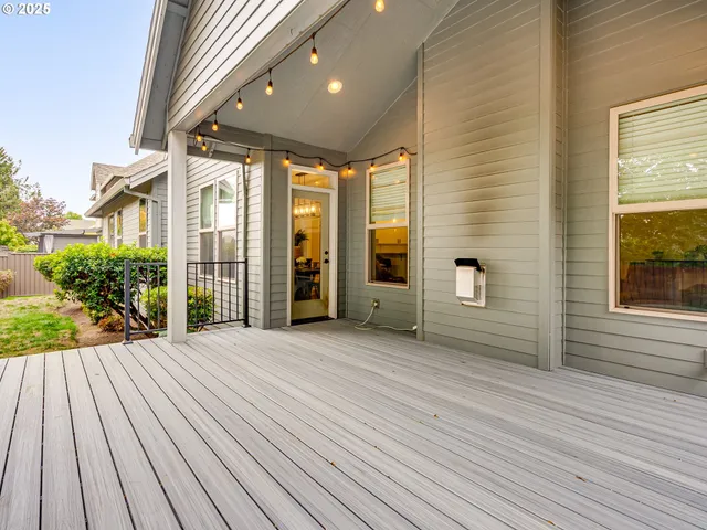 $675,000 | 20800 Yosemite Street Northeast, Aurora, OR 97002