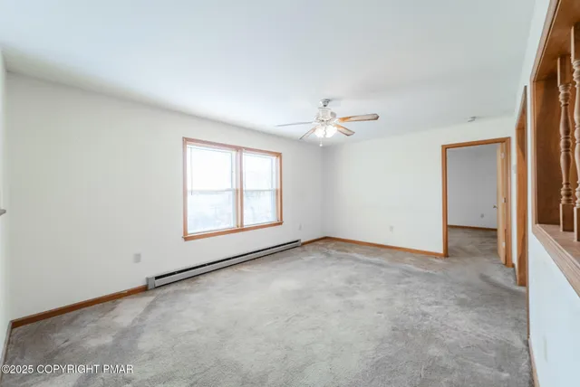 a view of a yard in front of house