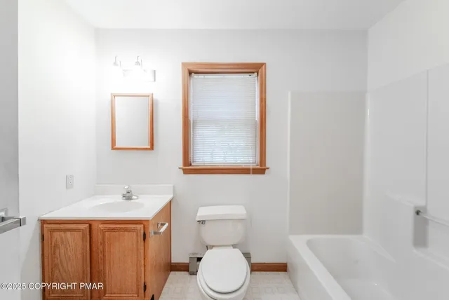 $285,000 | 143 Foothill Boulevard, Effort, PA 18330