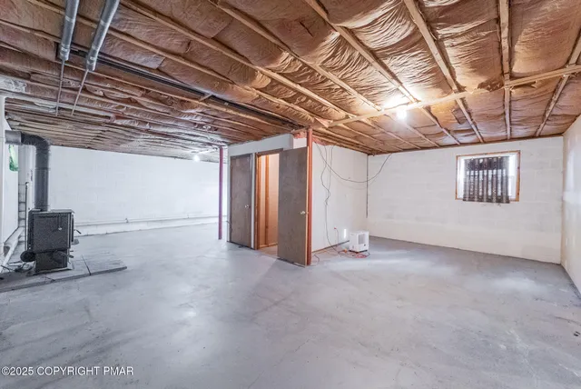 $285,000 | 143 Foothill Boulevard, Effort, PA 18330