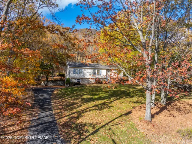 $285,000 | 143 Foothill Boulevard, Effort, PA 18330