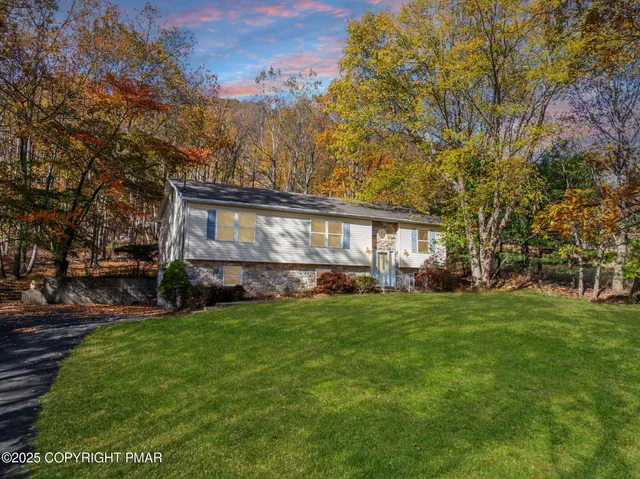 $285,000 | 143 Foothill Boulevard, Effort, PA 18330