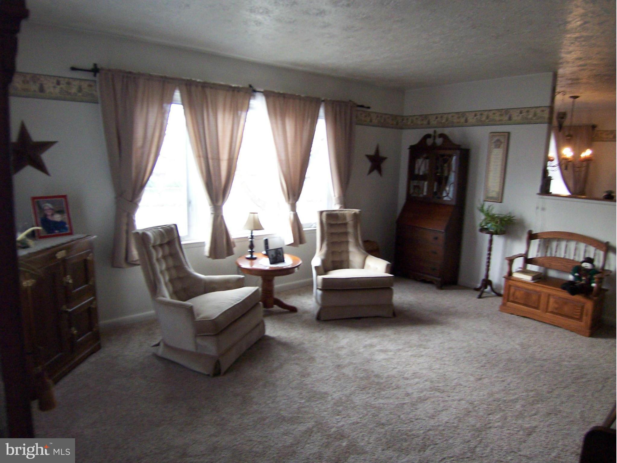 210 German Hill Road Baltimore, MD 21222 - Photo 6 of 23 Living Room
