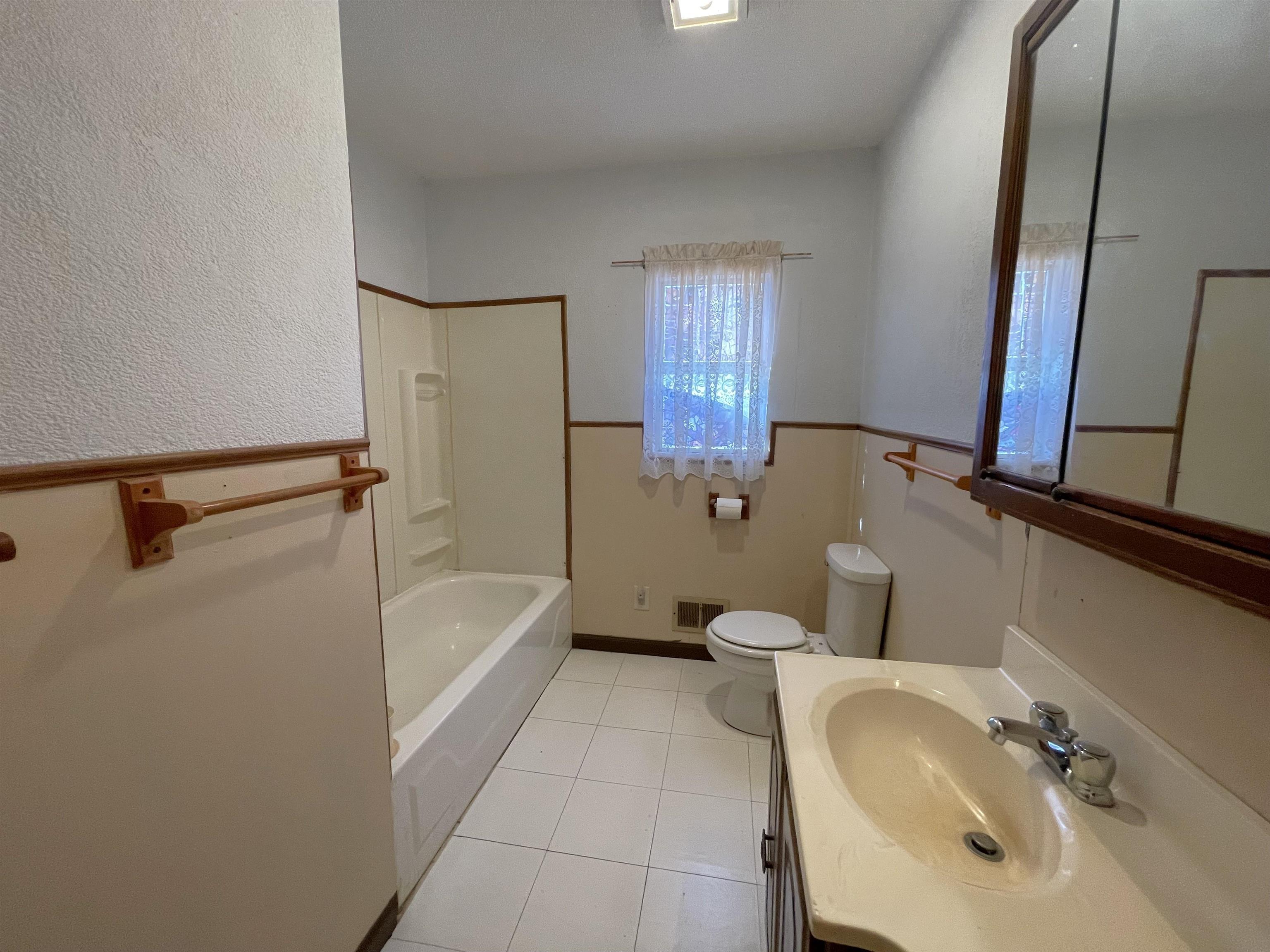 429 North 9th Street Towanda, KS 67144 - Photo 10 of 35