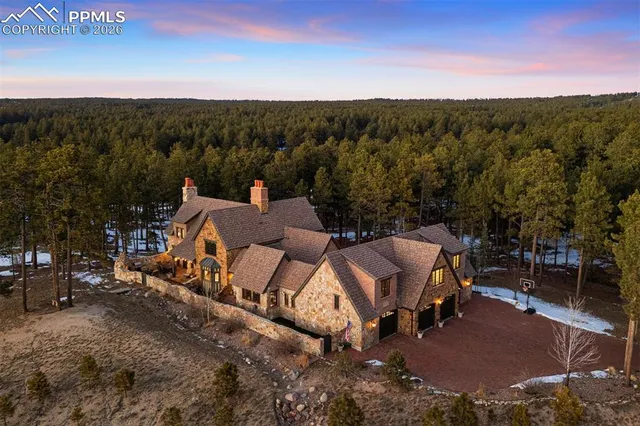 a view of a house with mountain view