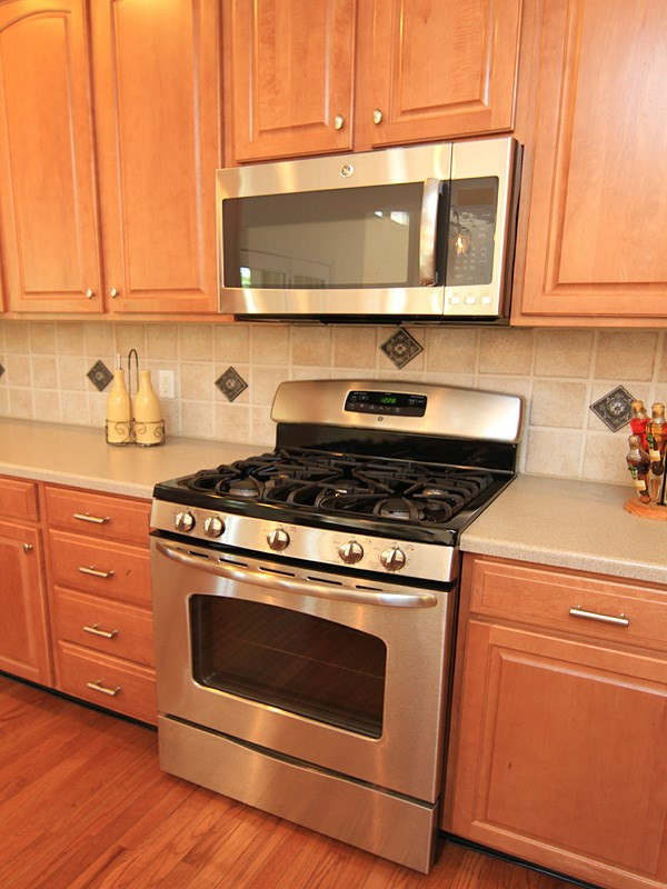 9205 Meadow Mist Court Raleigh, NC 27617 - Photo 9 of 25 Kitchen