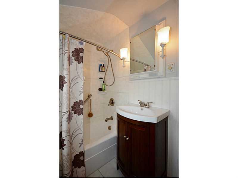 110 Grove Road Penn Hills, PA 15147 - Photo 10 of 23 Full Bath.