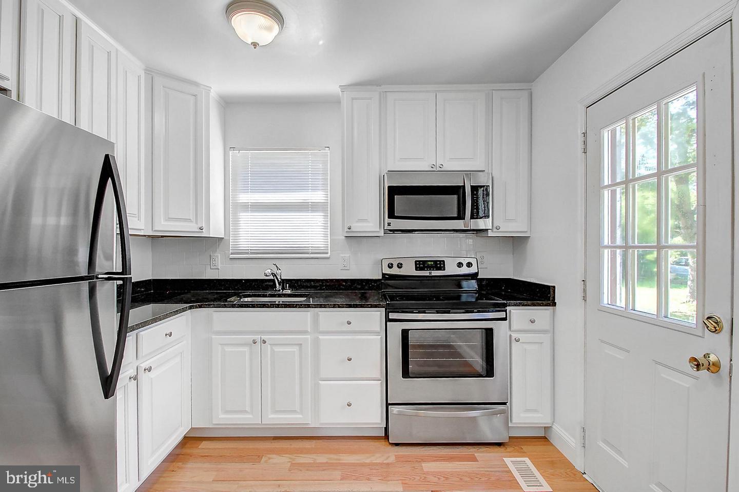 3207 Janice Avenue Baltimore, MD 21227 - Photo 1 of 34