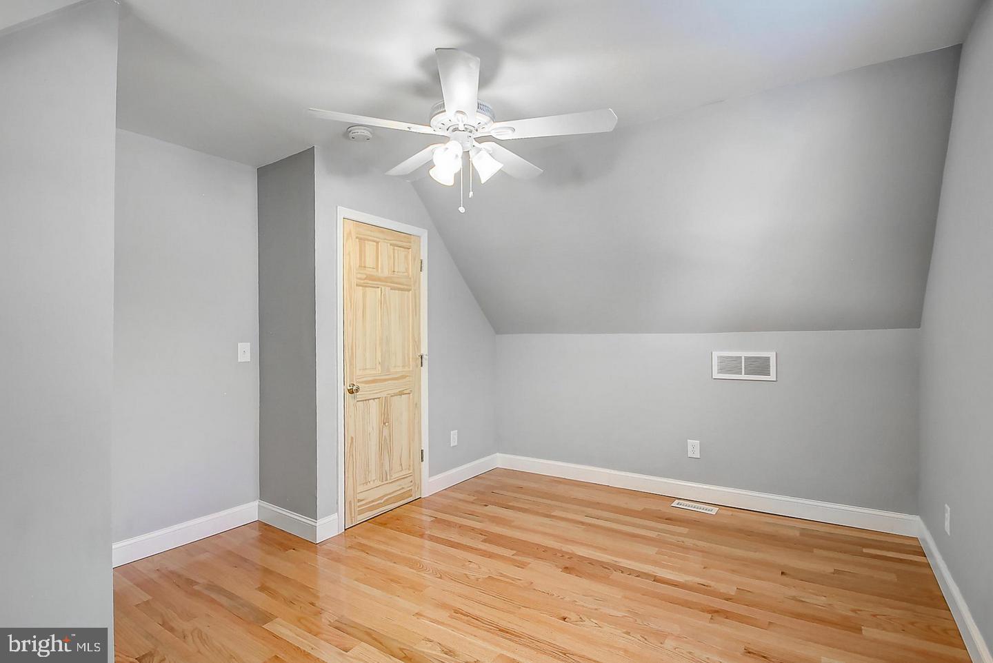 3207 Janice Avenue Baltimore, MD 21227 - Photo 13 of 34