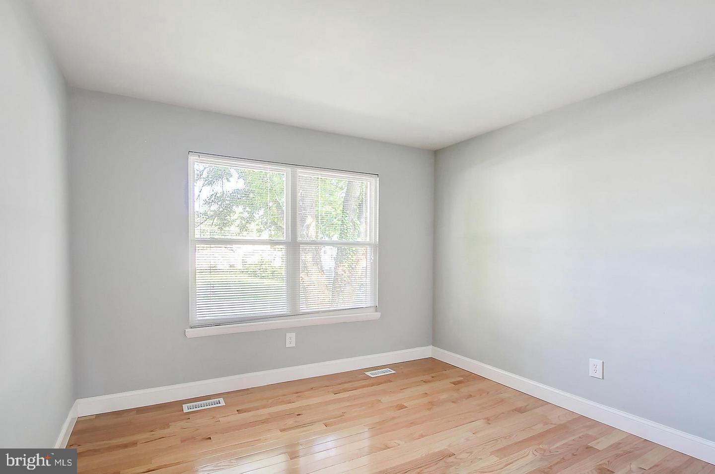 3207 Janice Avenue Baltimore, MD 21227 - Photo 16 of 34