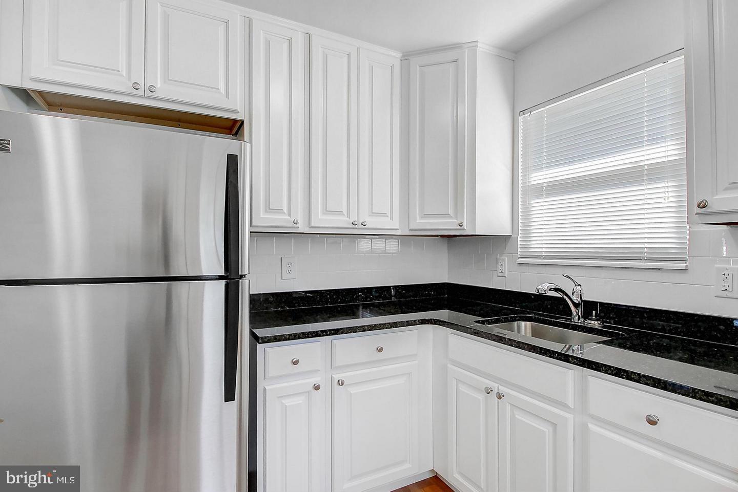 3207 Janice Avenue Baltimore, MD 21227 - Photo 3 of 34