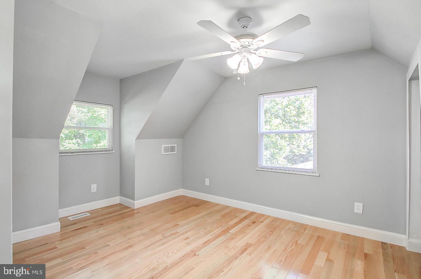 3207 Janice Avenue Baltimore, MD 21227 - Photo 7 of 34