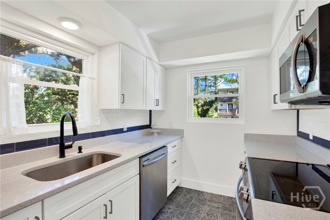 409 Miller Avenue Tybee Island, GA 31328 - Photo 8 of 35