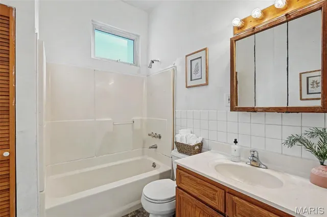 $135,000 | 2922 Virginia Avenue, St. Louis, MO 63118