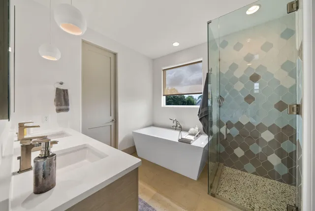 $1,925,000 | 8597 North Lagoon Drive, Panama City Beach, FL 32408