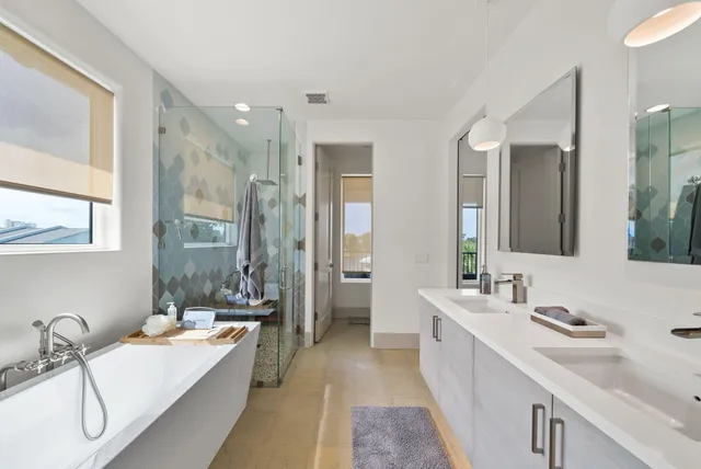 $1,925,000 | 8597 North Lagoon Drive, Panama City Beach, FL 32408