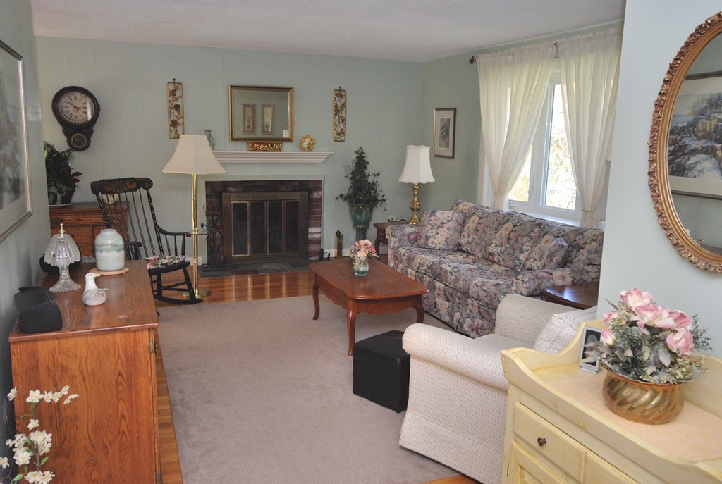 12 Indian Hill Road Paxton, MA 01612 - Photo 2 of 21 Gallery Image 2