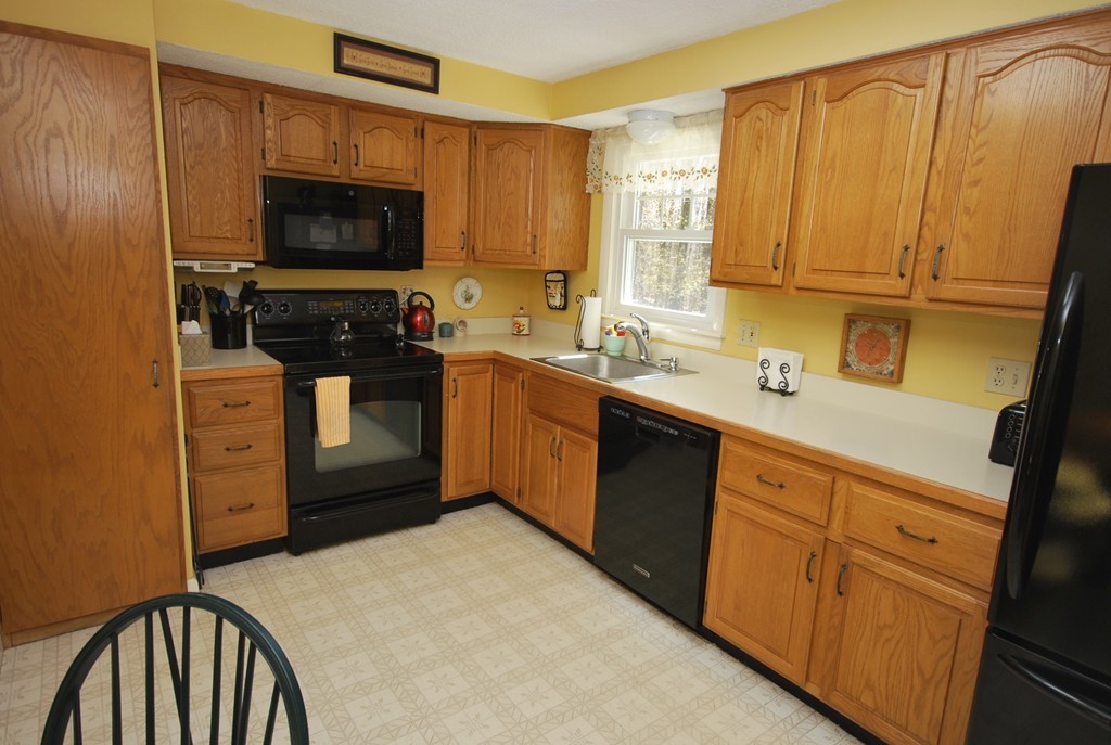 12 Indian Hill Road Paxton, MA 01612 - Photo 7 of 21 Gallery Image 7