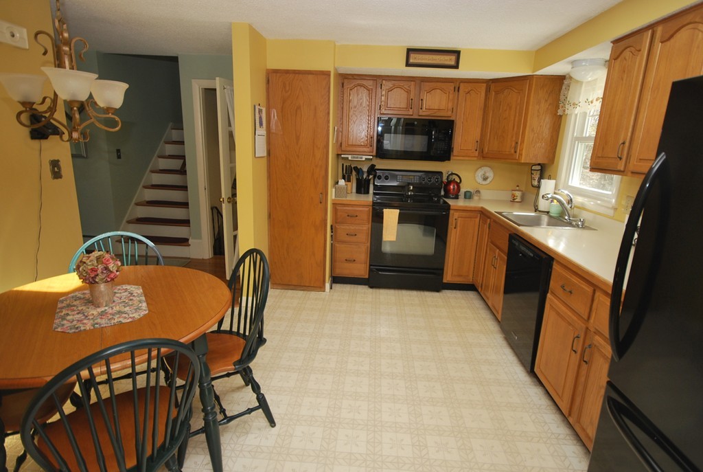 12 Indian Hill Road Paxton, MA 01612 - Photo 8 of 21 Gallery Image 8