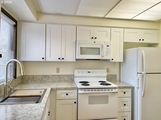 $409,900 | 13010 Northeast Pinebrook Street, Vancouver, WA 98684