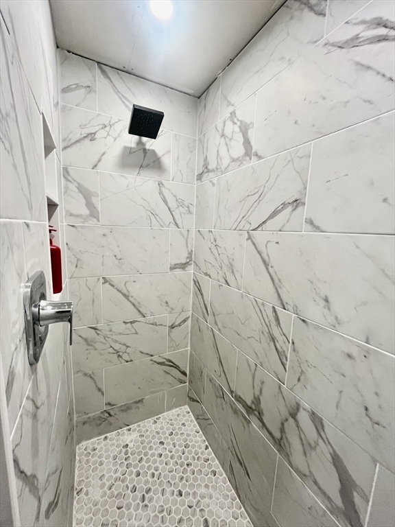 9 Spring Street Tyngsborough, MA 01879 - Photo 10 of 20 Gallery Image 10