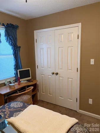 $185,000 | 605 8th Avenue Southwest, Unit D5, Conover, NC 28613