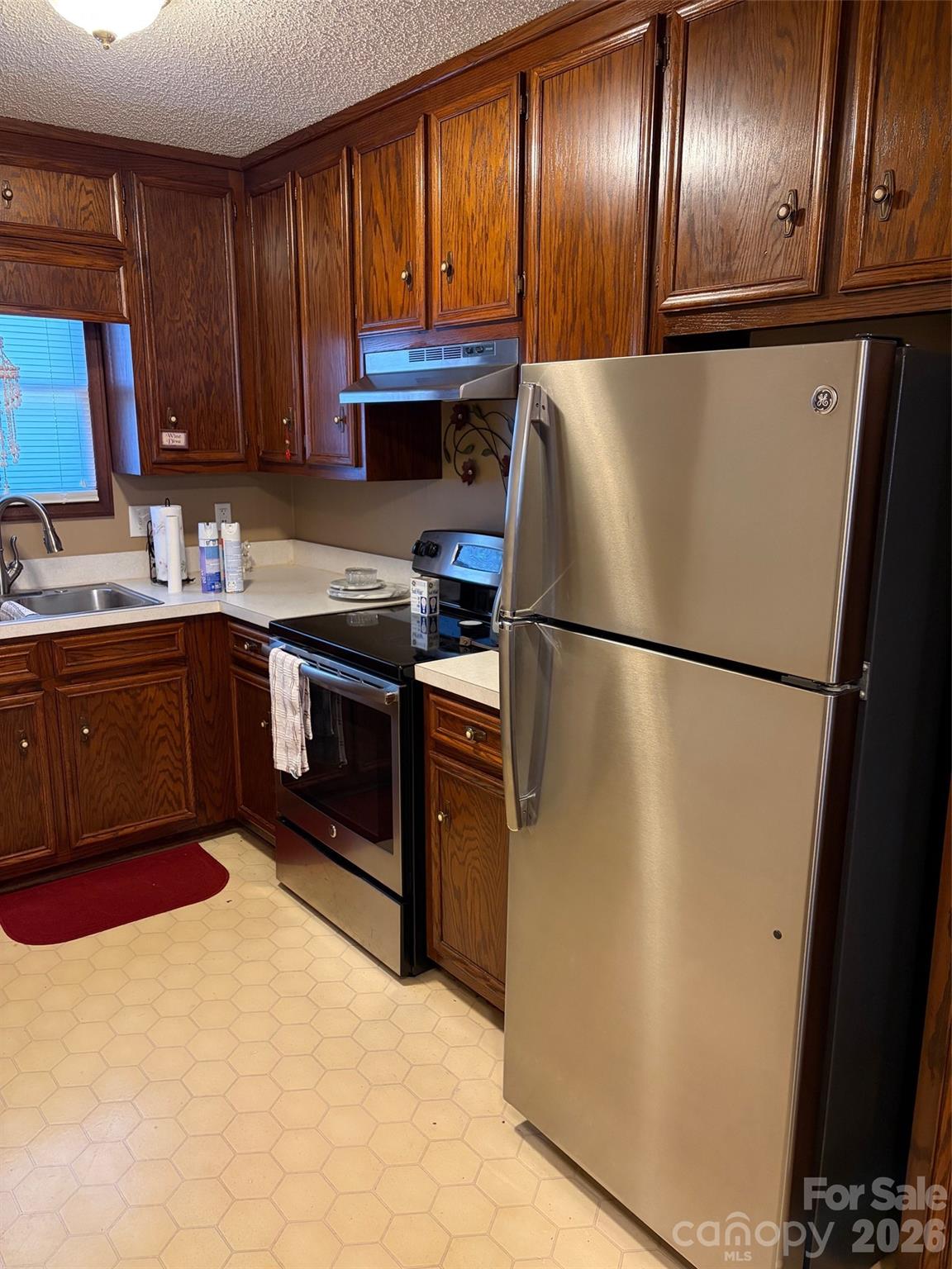 605 8th Avenue Southwest, Unit D5 Conover, NC 28613 - Photo 6 of 19