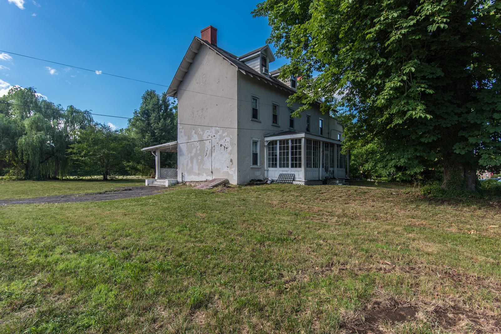 169 State Rd. Bensalem, PA 19020 - Photo 19 of 99 side/rear of house