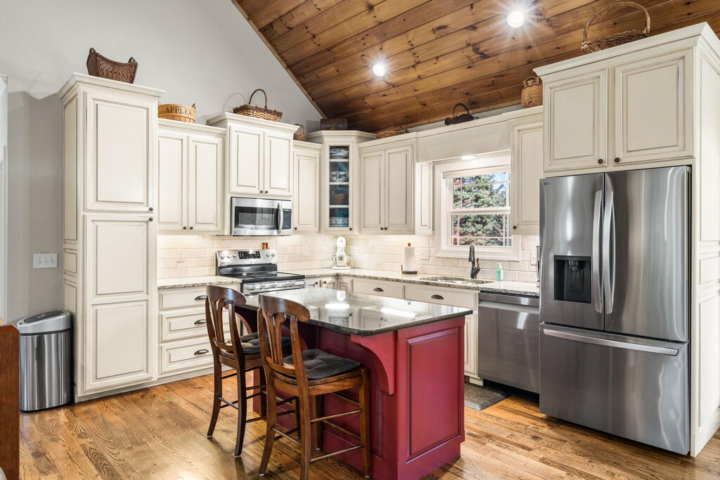 1702 Cedar Cliff Road Hiawassee, GA 30546 - Photo 11 of 54 Gallery Image 11