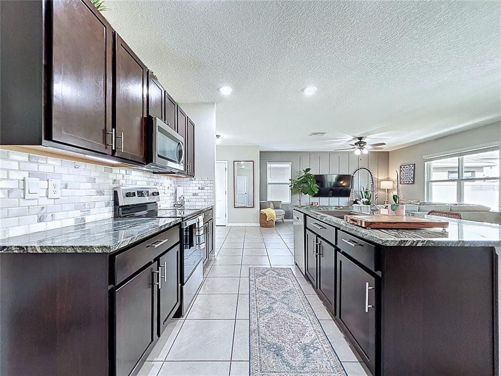 16029 Tuscany Hillside Road Odessa, FL 33556 - Photo 10 of 25