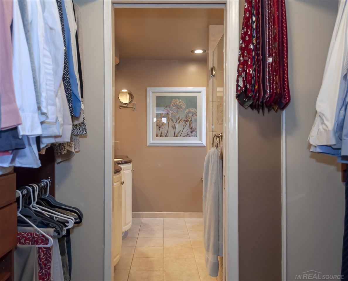 692 Canterbury Road Grosse Pointe Woods, MI 48236 - Photo 35 of 65