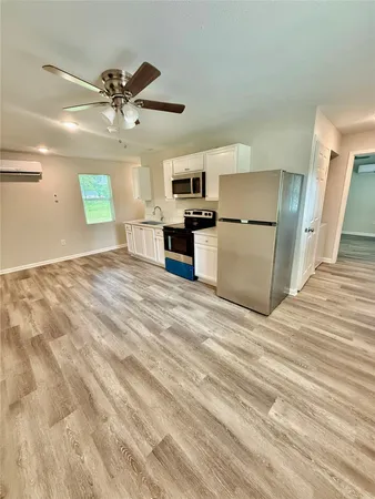 $1,080 | 324 West Main Street, Ames, TX 77575
