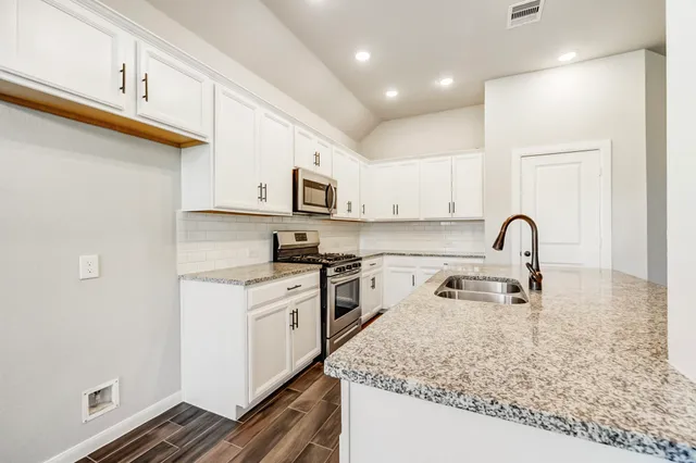 $315,000 | 119 Winged Elm Court, Conroe, TX 77318