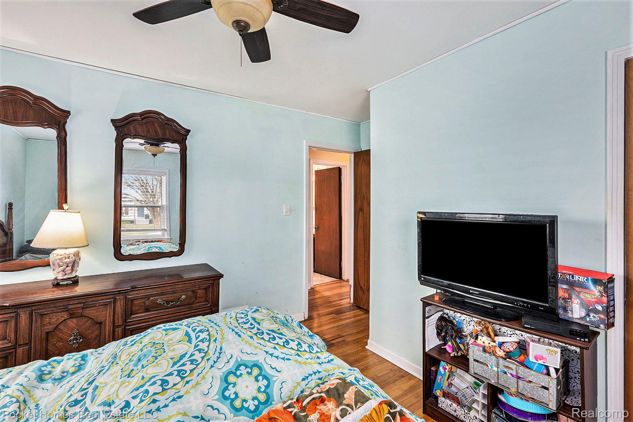 1379 Hampton Road Mount Clemens, MI 48043 - Photo 13 of 30 Gallery Image 13
