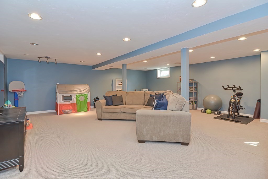 7 Larchwood Road Paxton, MA 01612 - Photo 21 of 27 Gallery Image 21