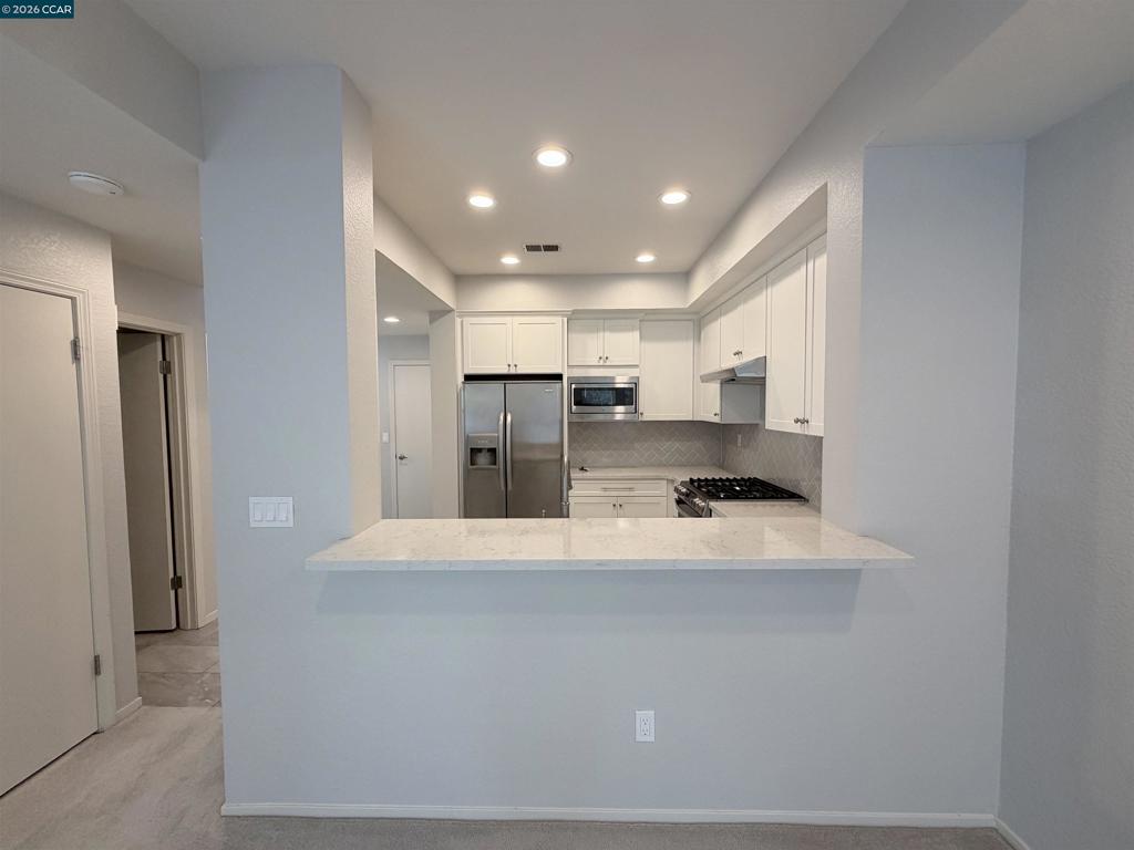 801 Lakemont Place San Ramon, CA 94582 - Photo 3 of 20 Kitchen is open to Family Rm