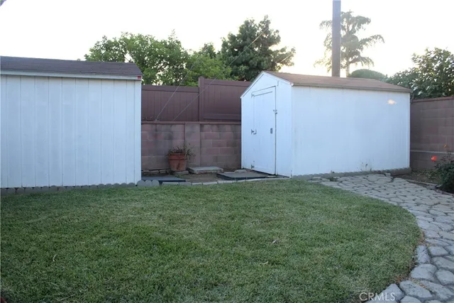 a view of a backyard with plants