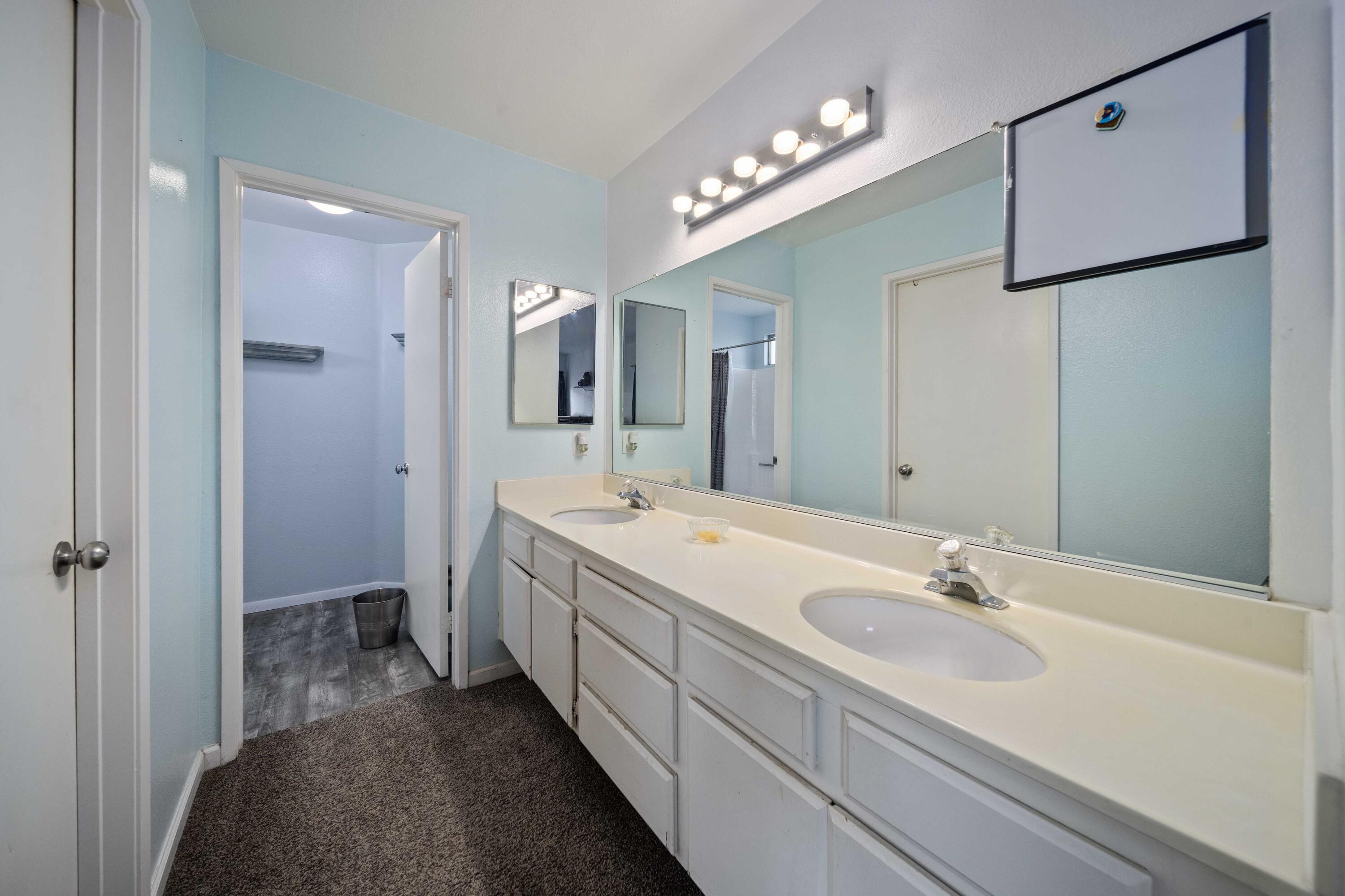 43816 Fallon Drive Lancaster, CA 93535 - Photo 16 of 30 Primary Bathroom 1