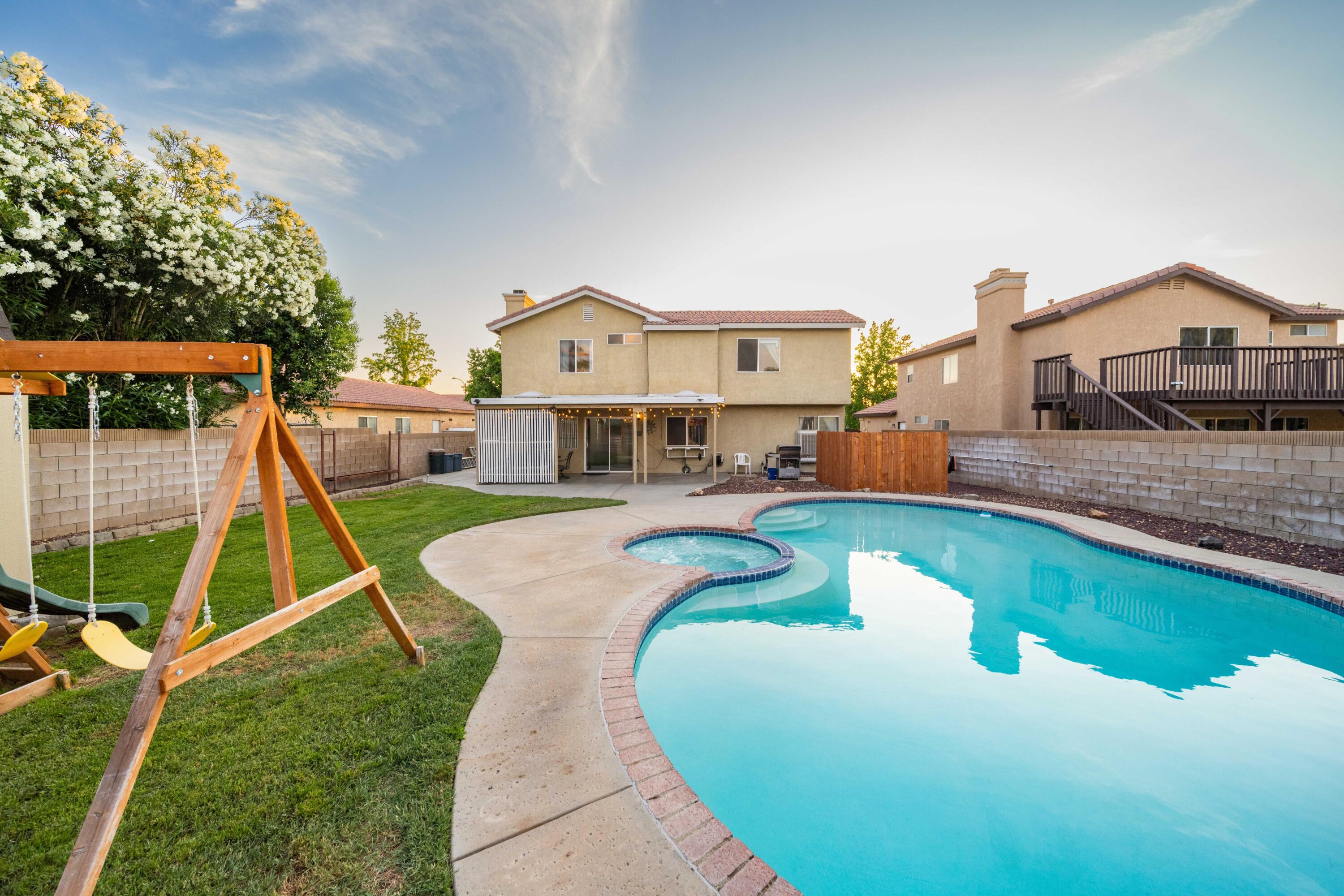43816 Fallon Drive Lancaster, CA 93535 - Photo 23 of 30 Pool Backyard