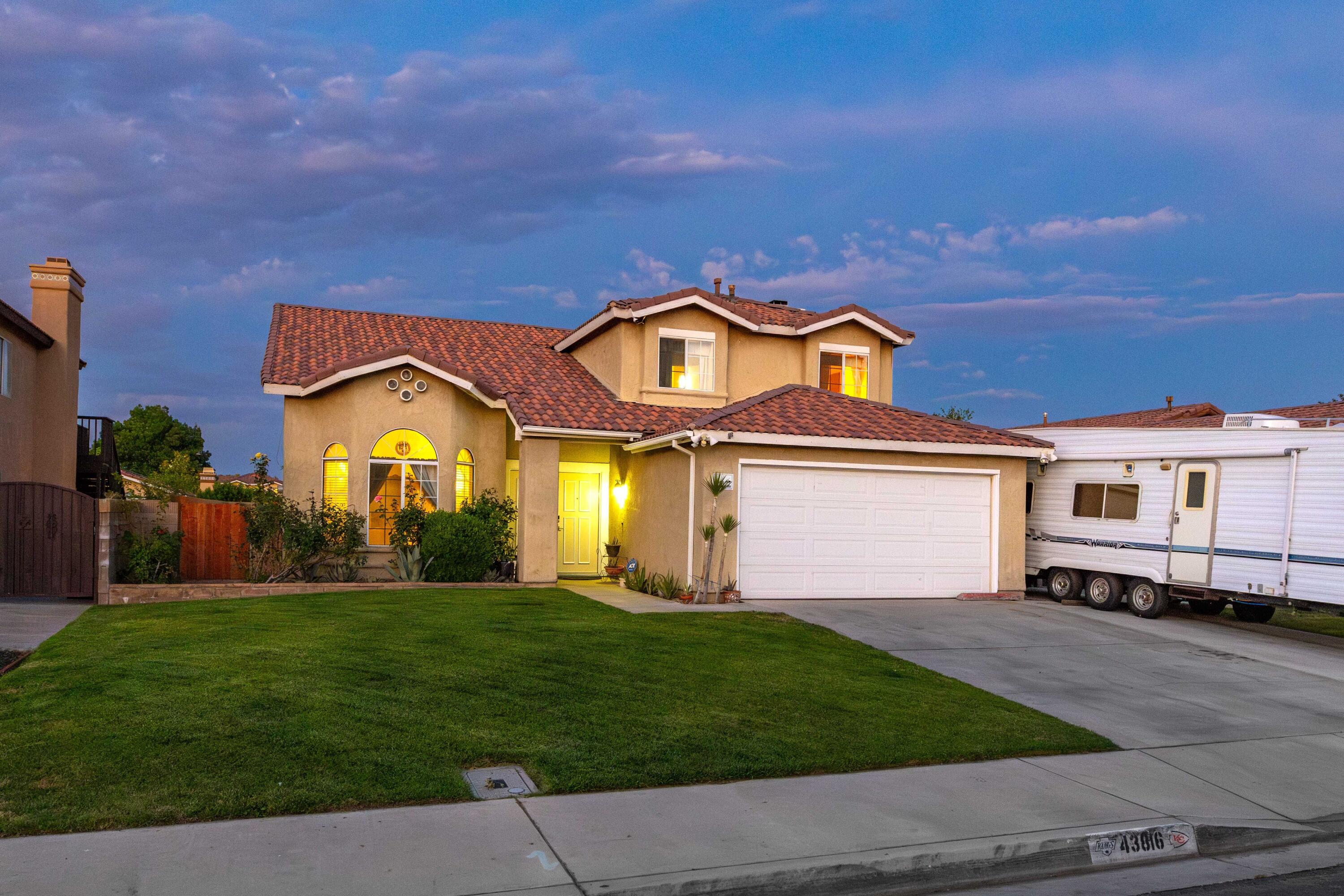 43816 Fallon Drive Lancaster, CA 93535 - Photo 3 of 30 Twilight Front Home 1